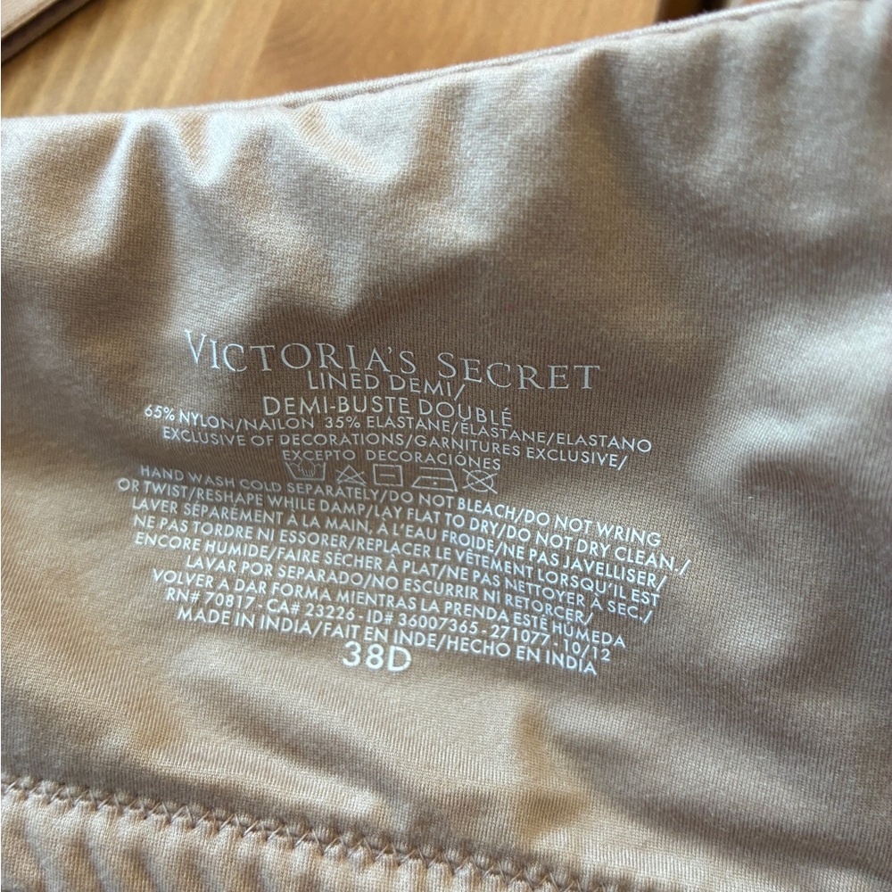 Victoria's Secret Nude Lined Demi Bra - Picture 3 of 4